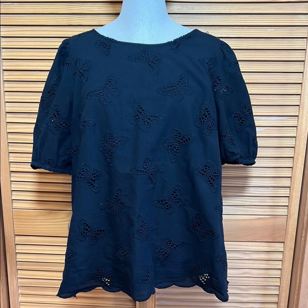 Eyelet top - Picture 2 of 10